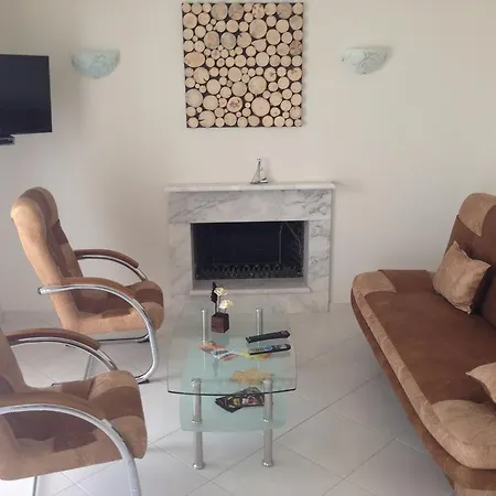 Holiday home Gennadi Home *